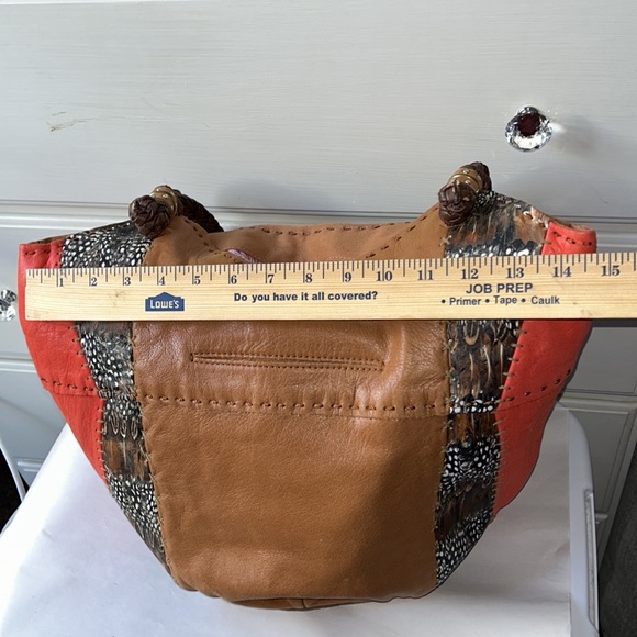 The sak large shoulder hobo purse brown/orange with a feather bird print - Picture 11 of 13